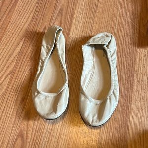Pierre Dumas ballet flats lots of creases (fixable) Just collecting dust